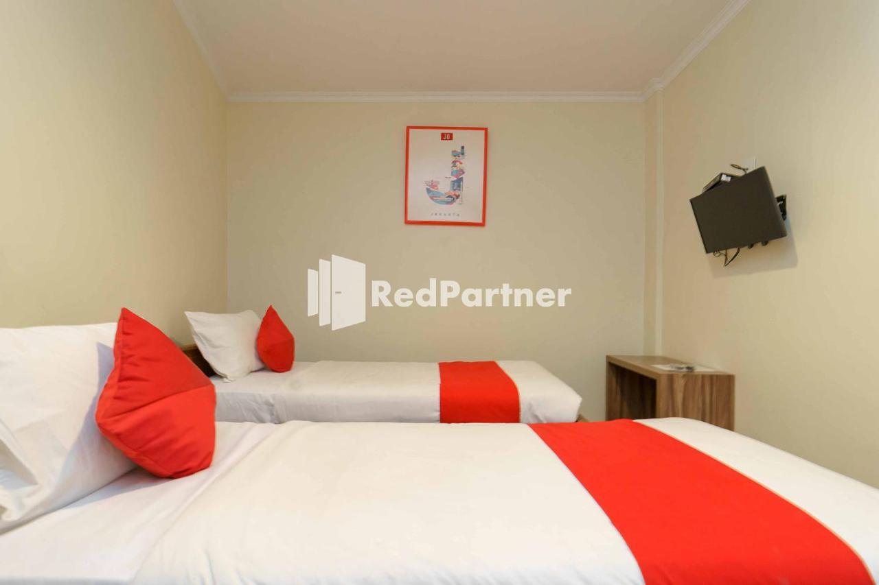 Jo Residence Syariah Redpartner Jakarta Exterior foto